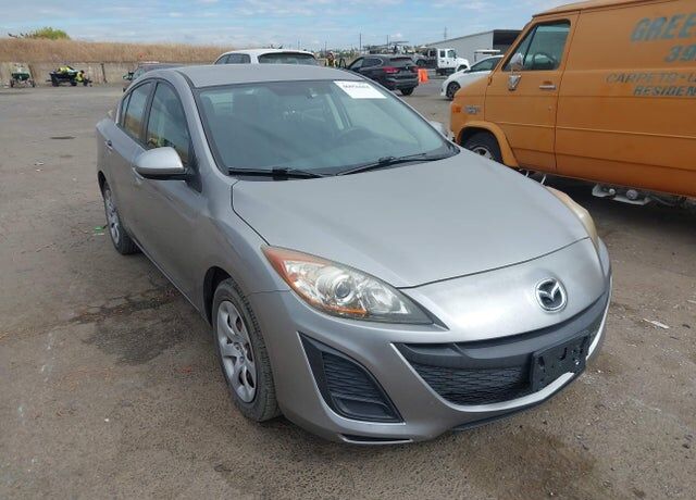 2010 MAZDA Mazda3