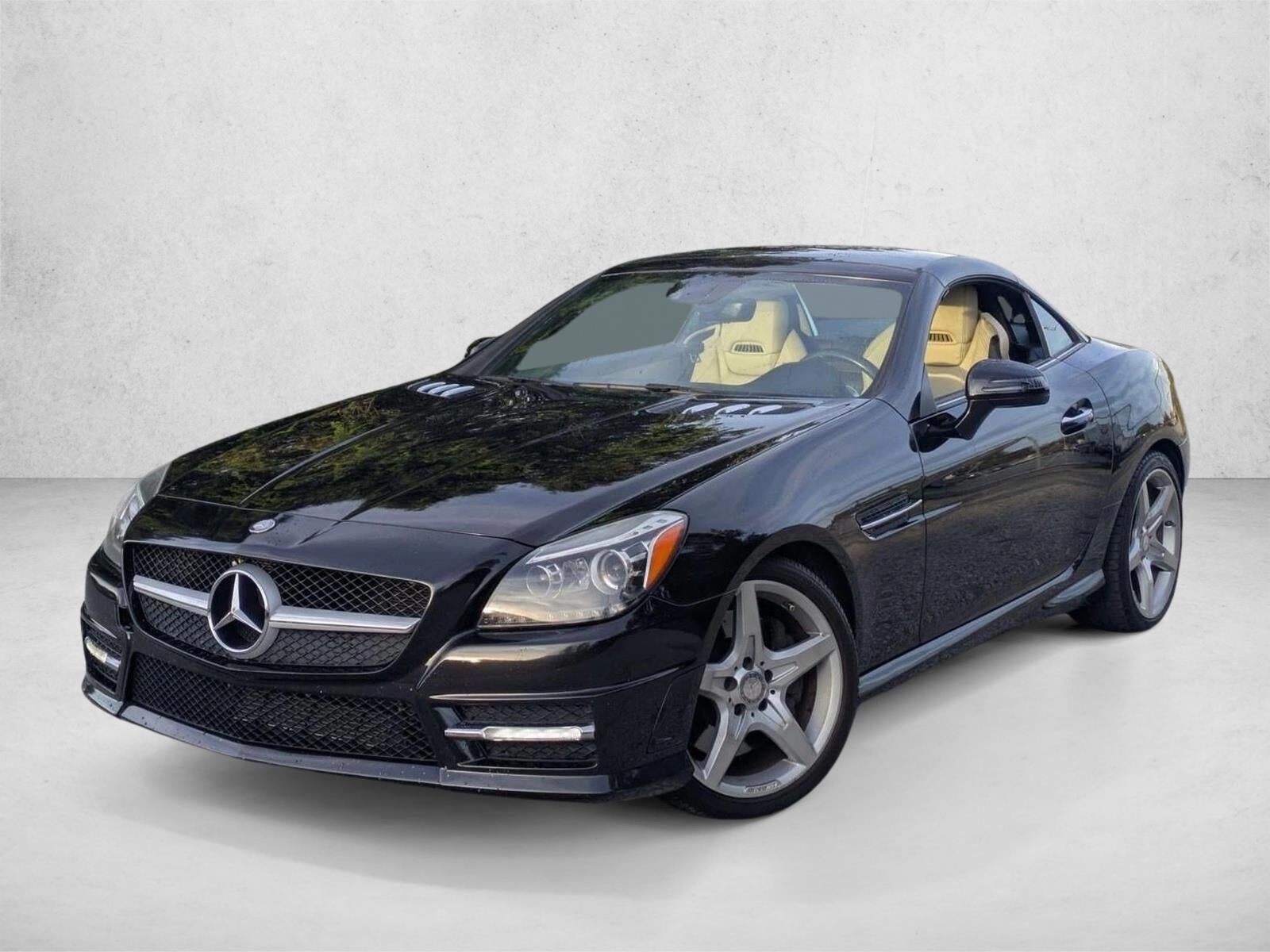 2016 MERCEDES-BENZ SLK-Class