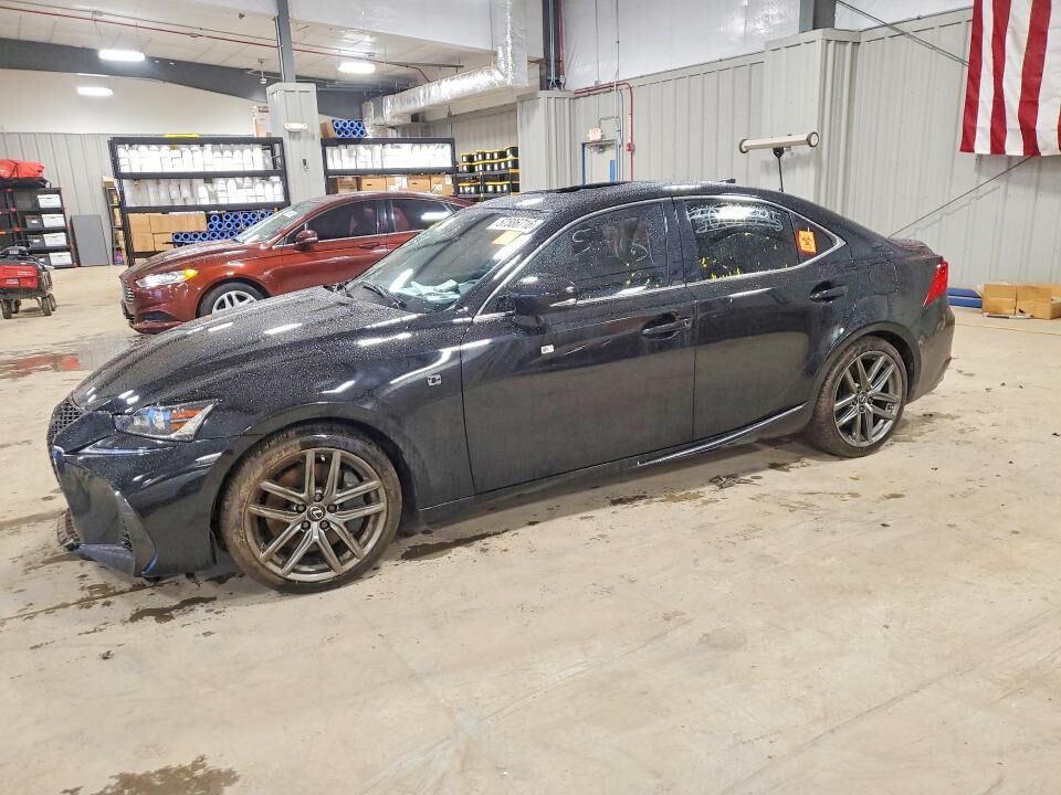 2019 LEXUS IS