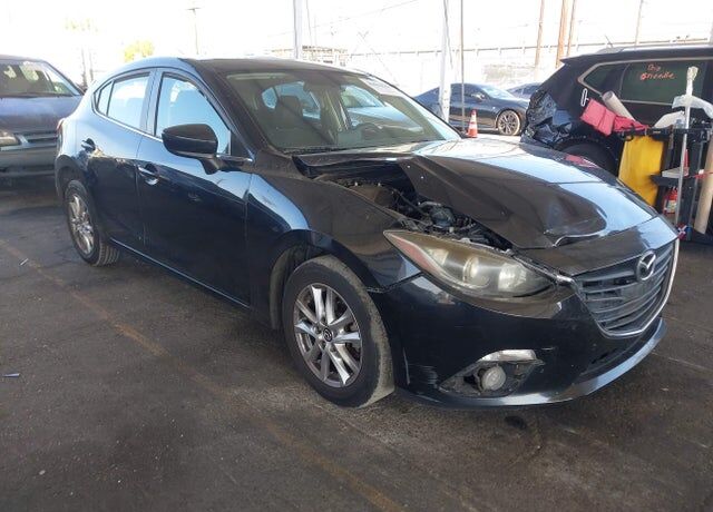 2015 MAZDA Mazda3
