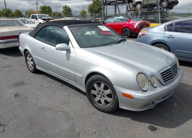2002 MERCEDES-BENZ CLK-Class