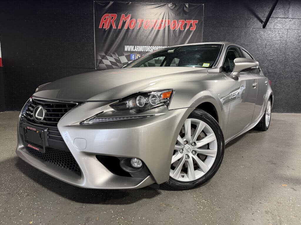 2016 LEXUS IS
