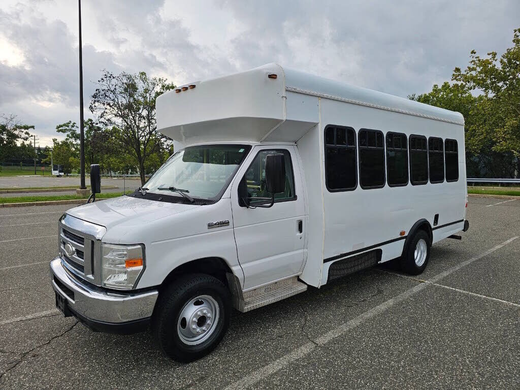 2014 FORD E-450