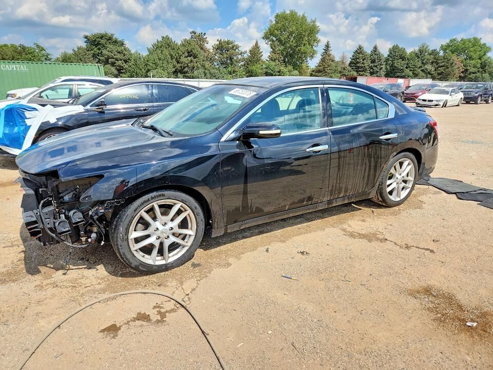 2011 NISSAN Maxima