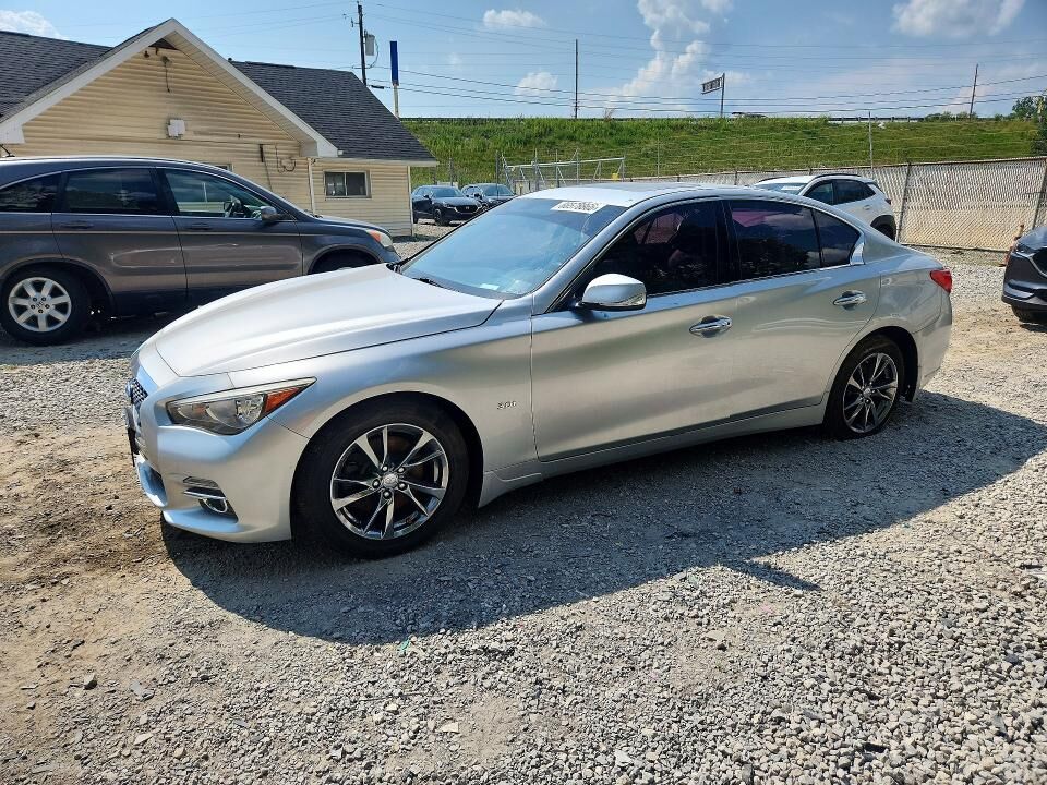 2017 INFINITI Q50
