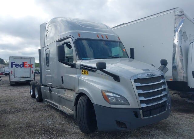 2019 FREIGHTLINER New Cascadia 126" Sleepercab