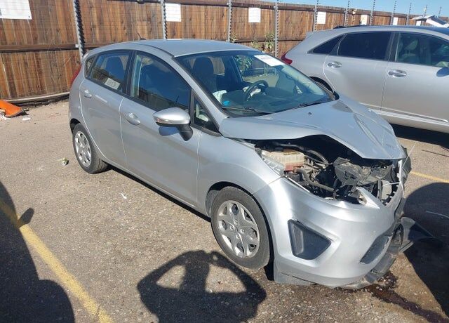 2013 FORD Fiesta