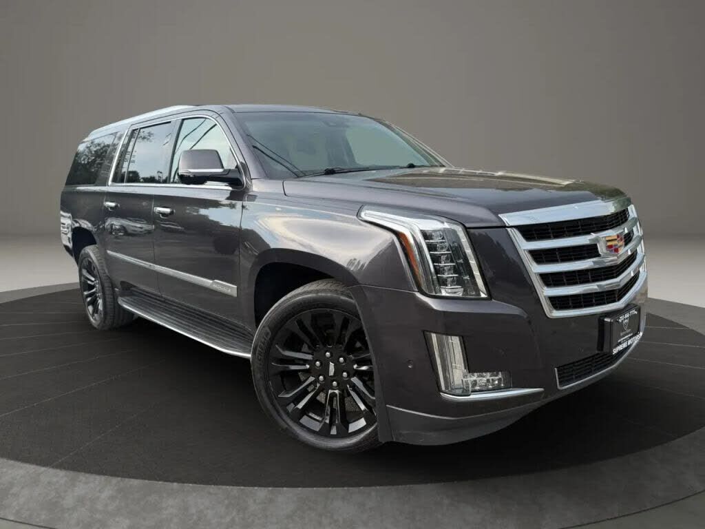 2017 CADILLAC Escalade ESV