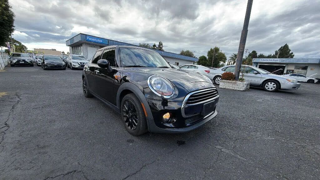 2016 MINI Cooper