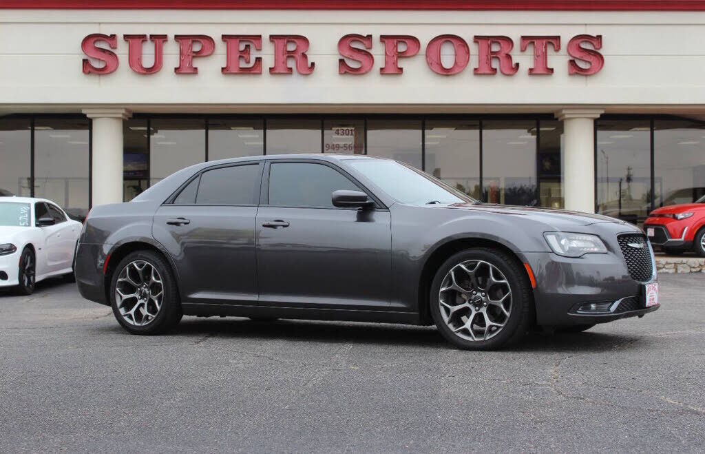 2017 CHRYSLER 300