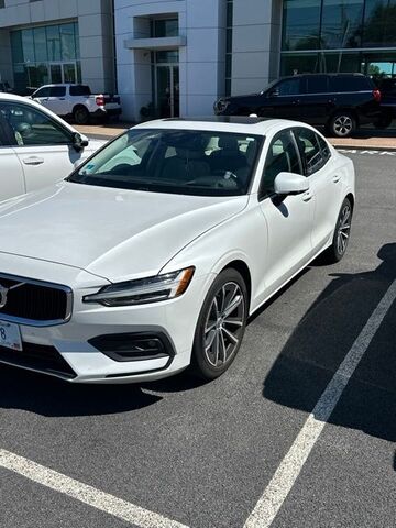 2021 VOLVO S60