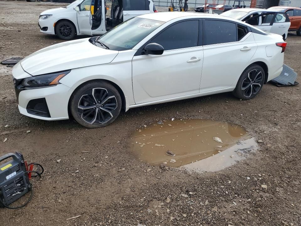 2023 NISSAN Altima