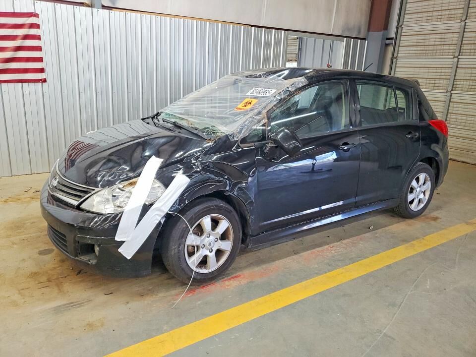 2011 NISSAN Versa