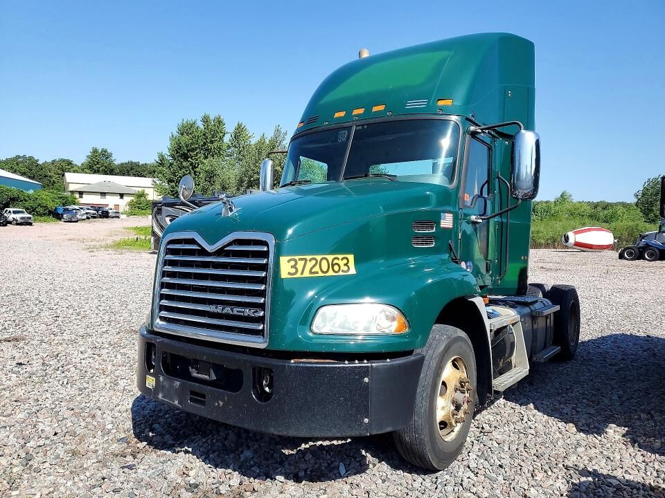 2018 MACK CXU
