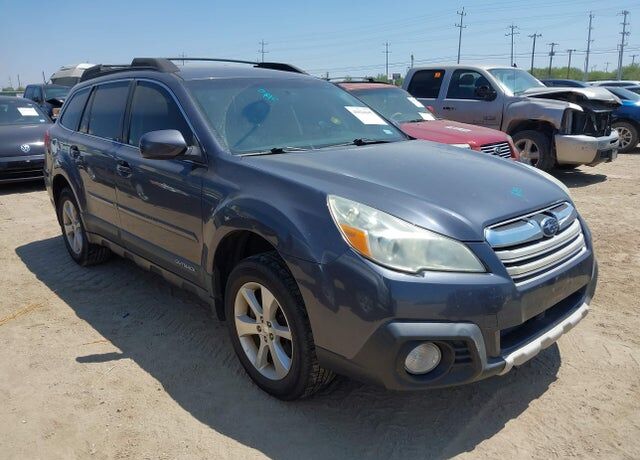 2014 SUBARU Outback