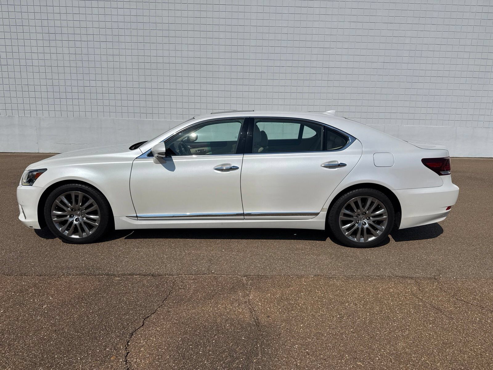 2016 LEXUS LS