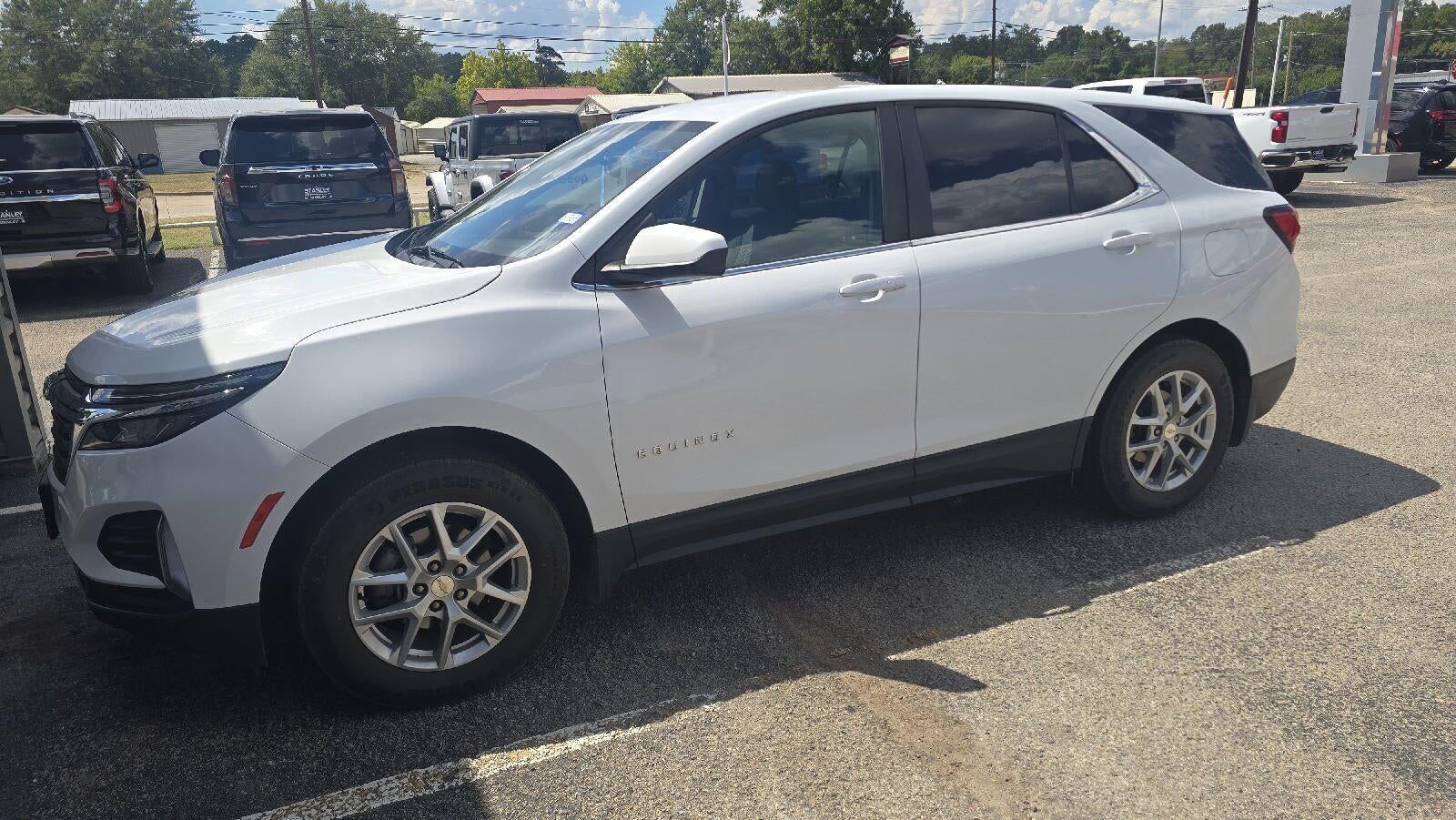 2023 CHEVROLET Equinox