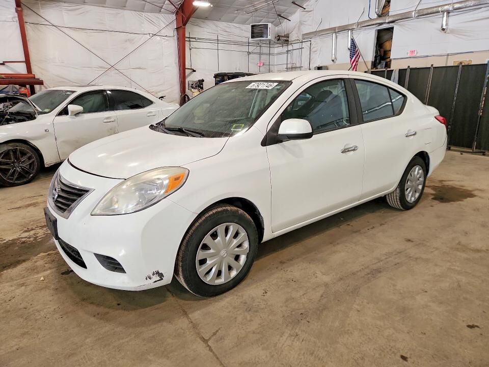 2012 NISSAN Versa