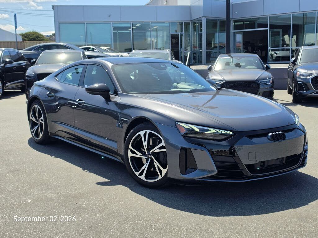 2024 AUDI e-tron GT