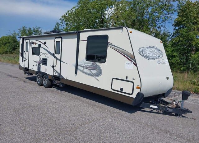 2012 FOREST RIVER Surveyor