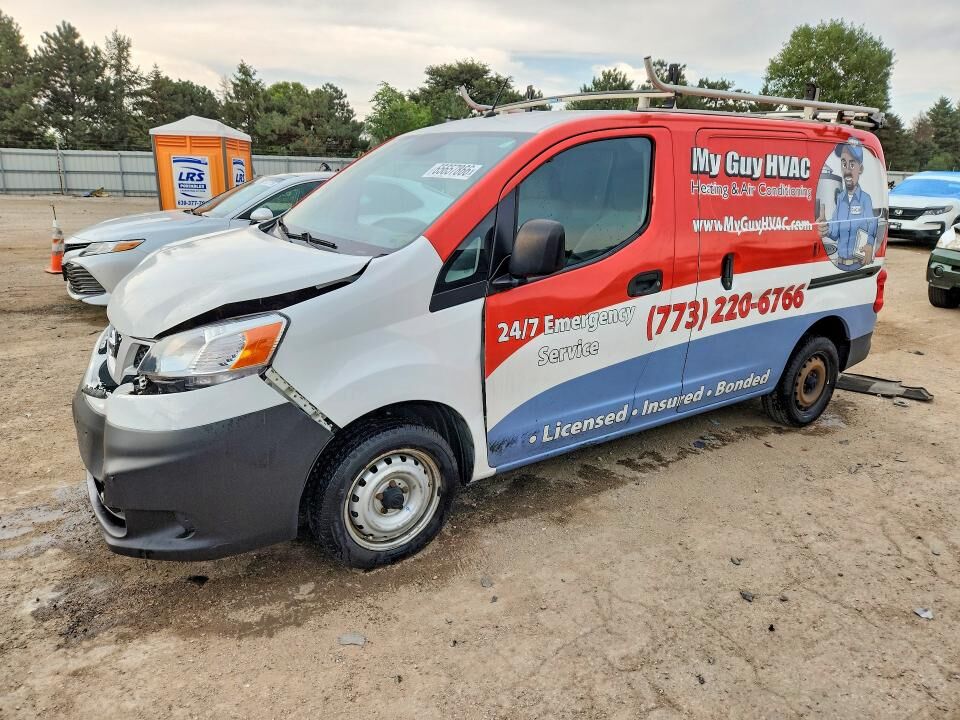 2015 NISSAN NV200