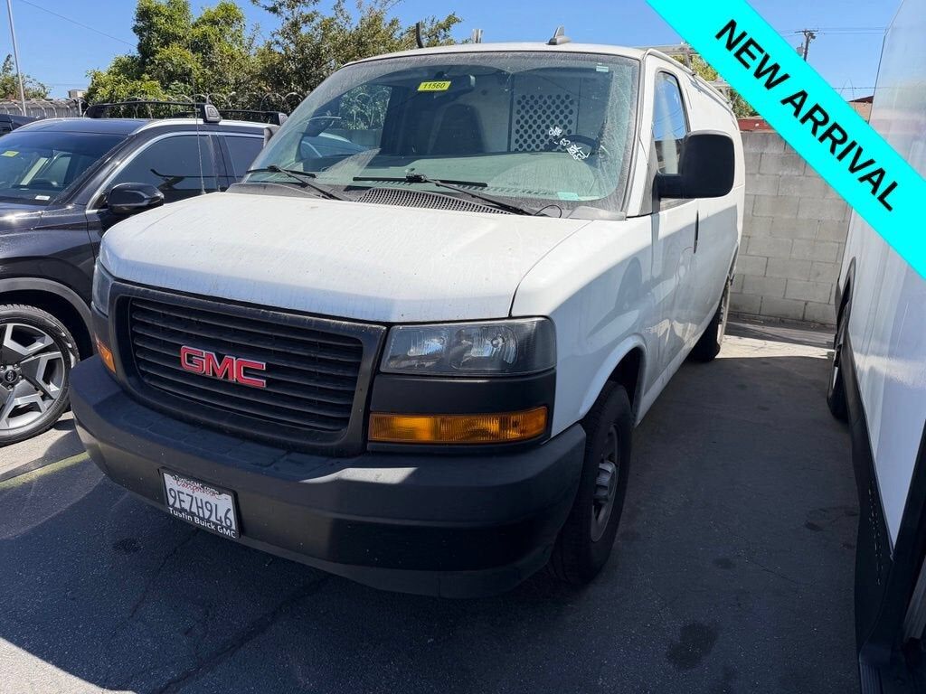 2023 GMC Savana