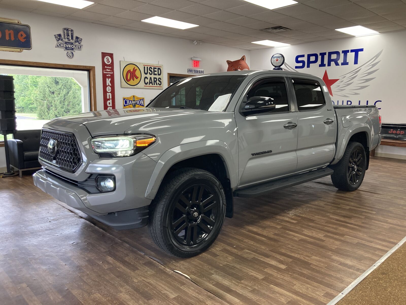 2020 TOYOTA Tacoma