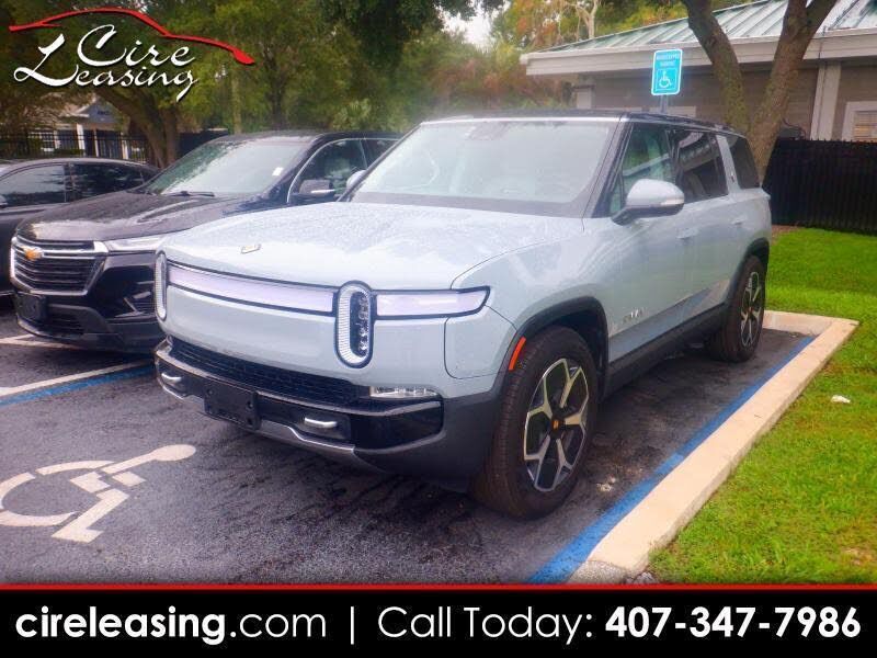2024 RIVIAN R1S
