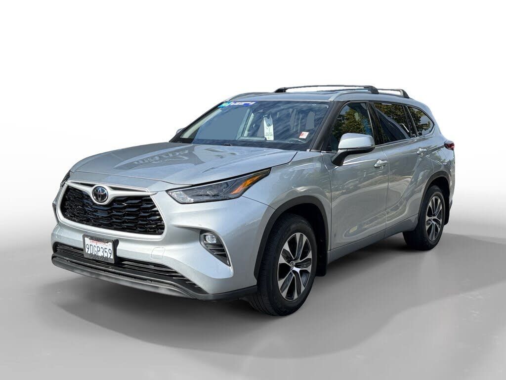 2022 TOYOTA Highlander