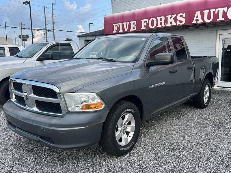 2011 DODGE Ram