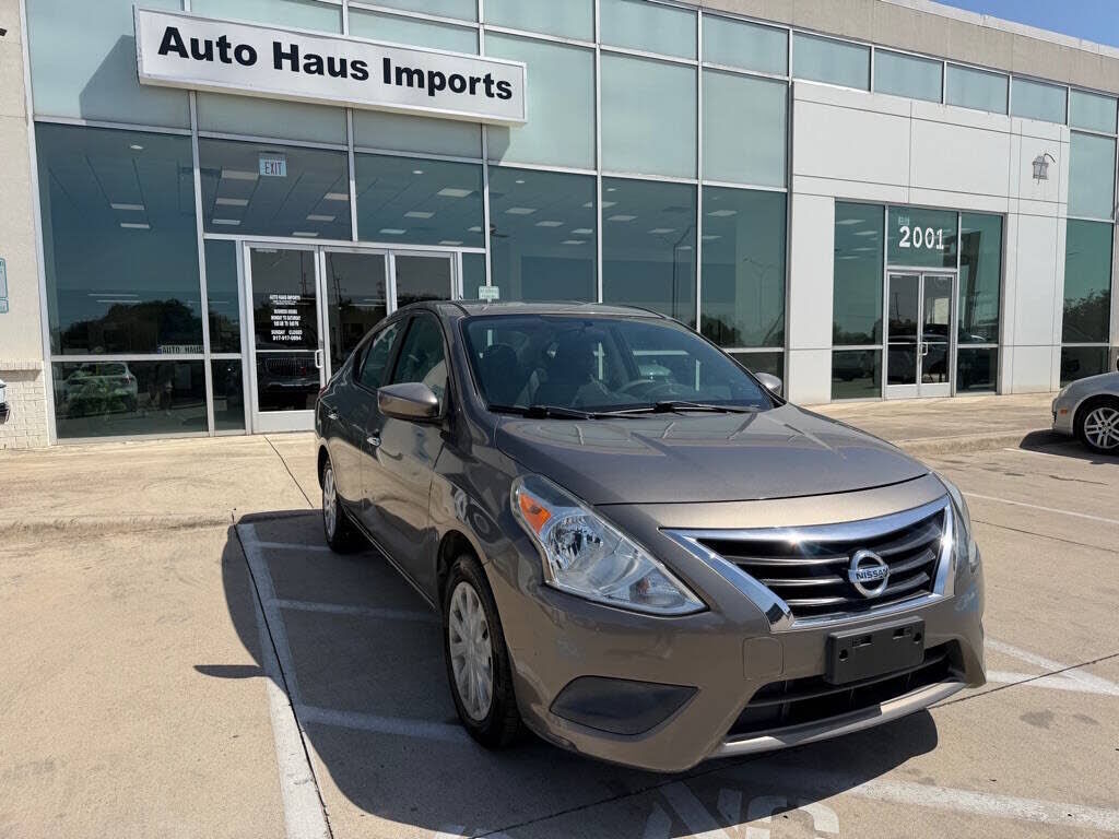 2015 NISSAN Versa