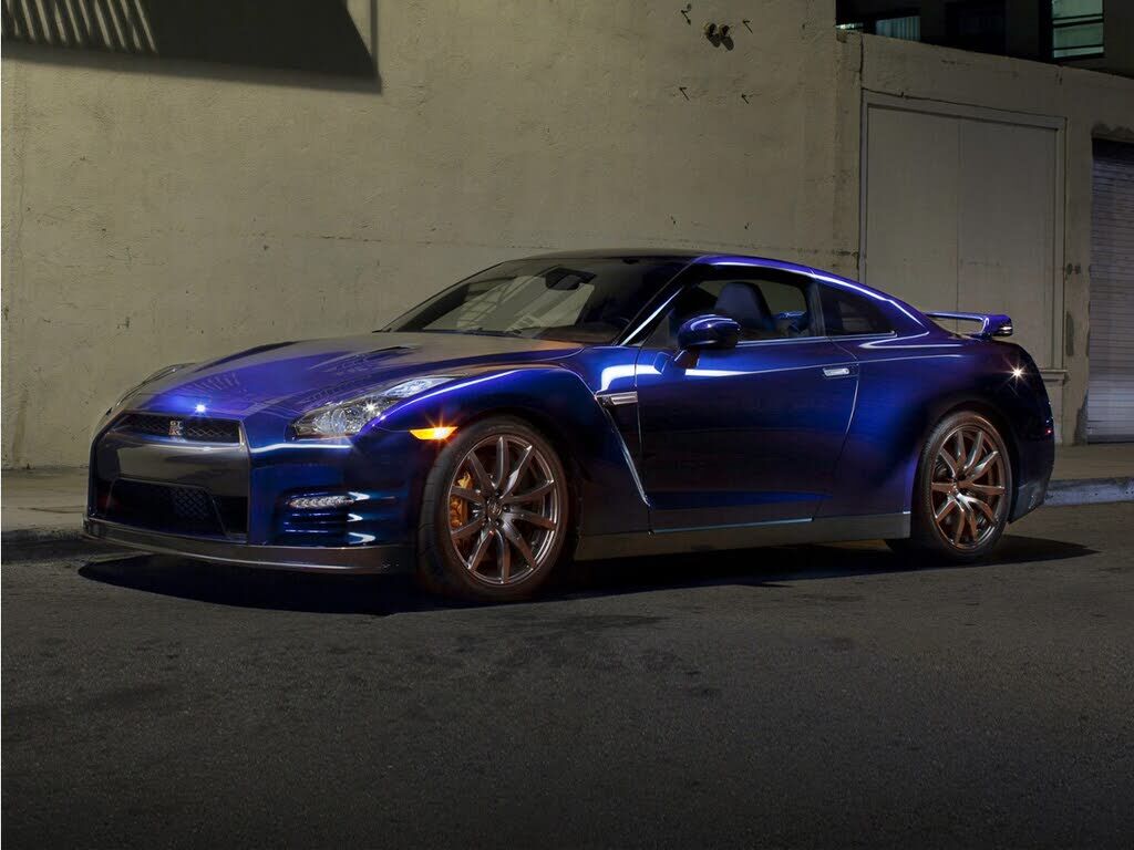 2013 NISSAN GT-R