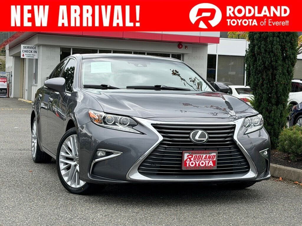 2017 LEXUS ES