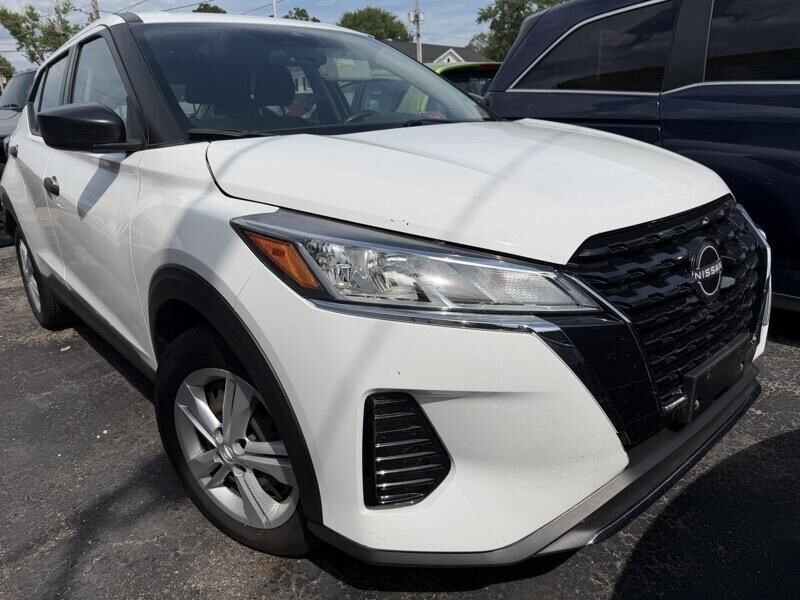 2023 NISSAN Kicks