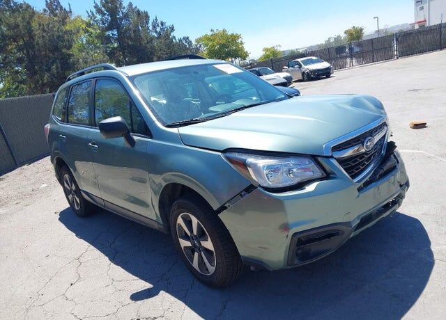2017 SUBARU Forester