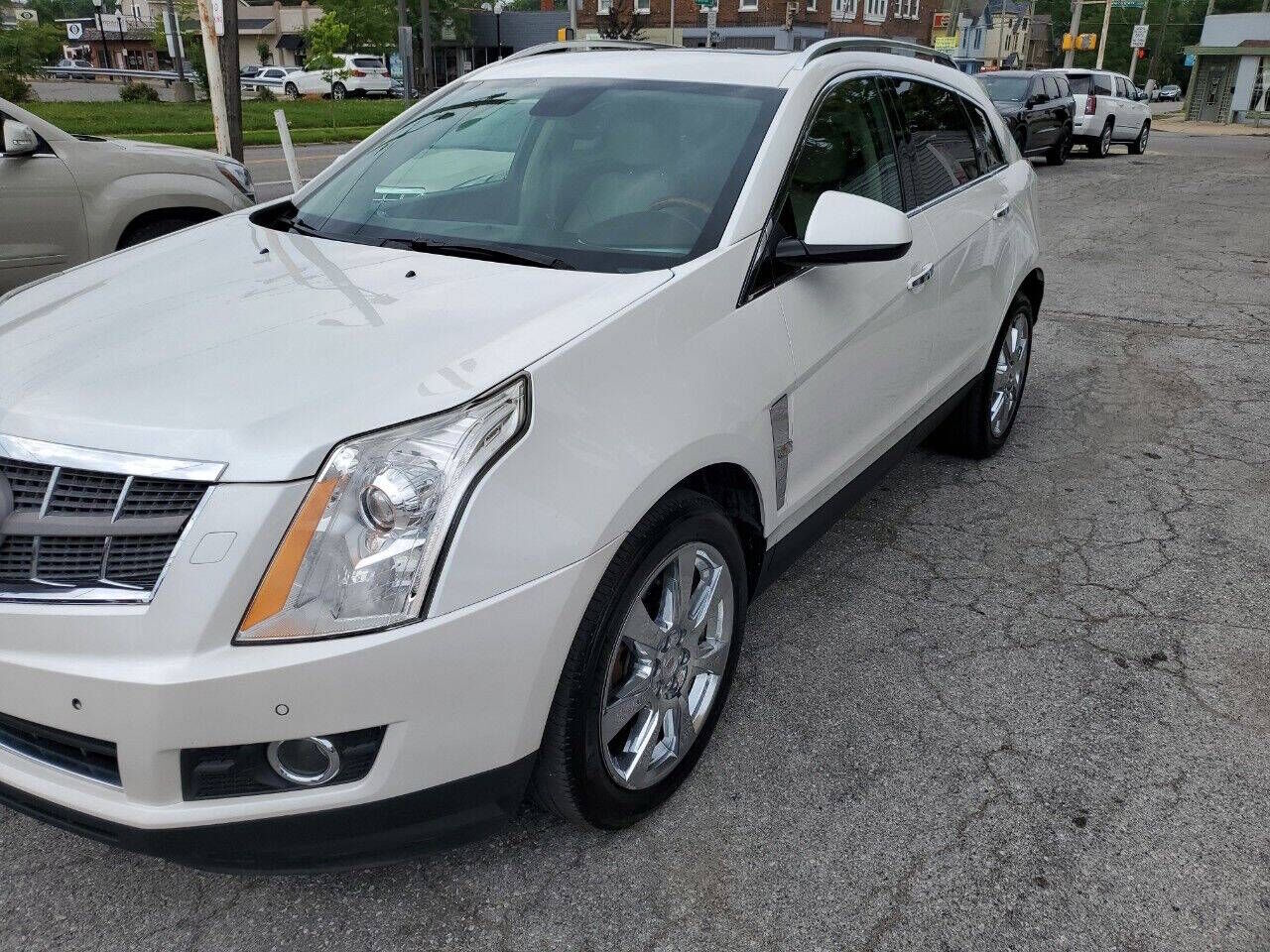 2010 CADILLAC SRX