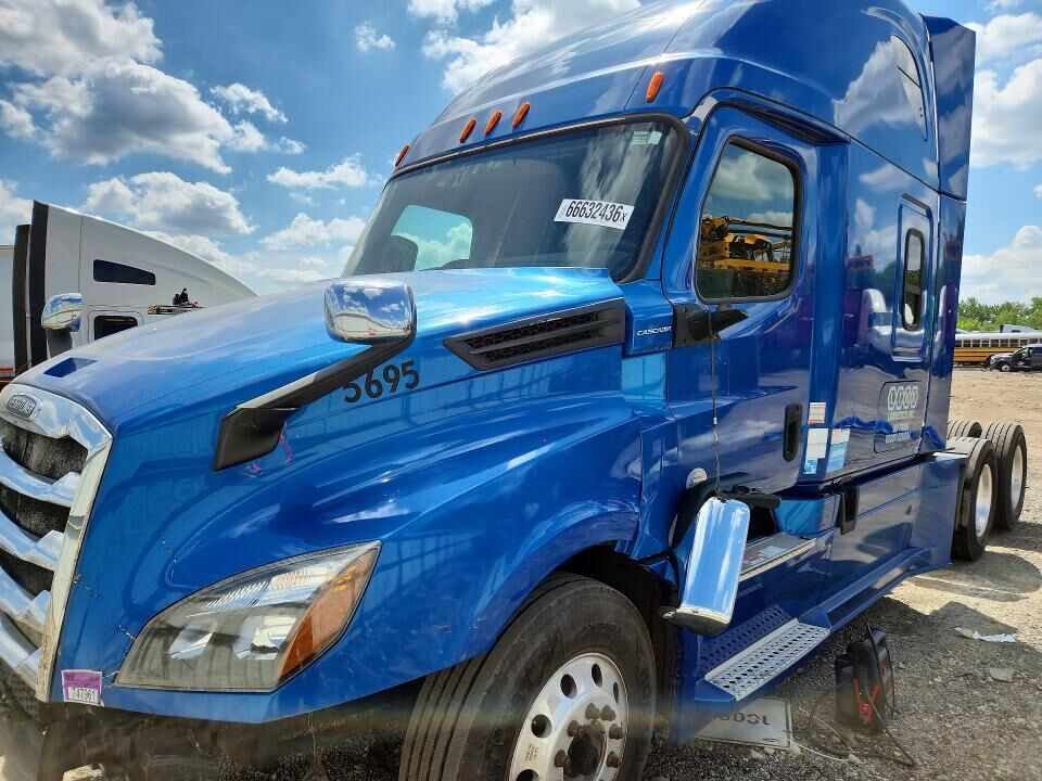 2020 FREIGHTLINER New Cascadia 126" Sleepercab