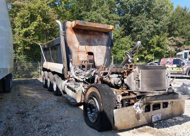 2021 FREIGHTLINER SD122