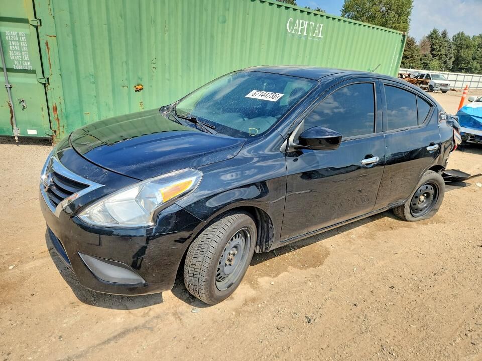 2019 NISSAN Versa