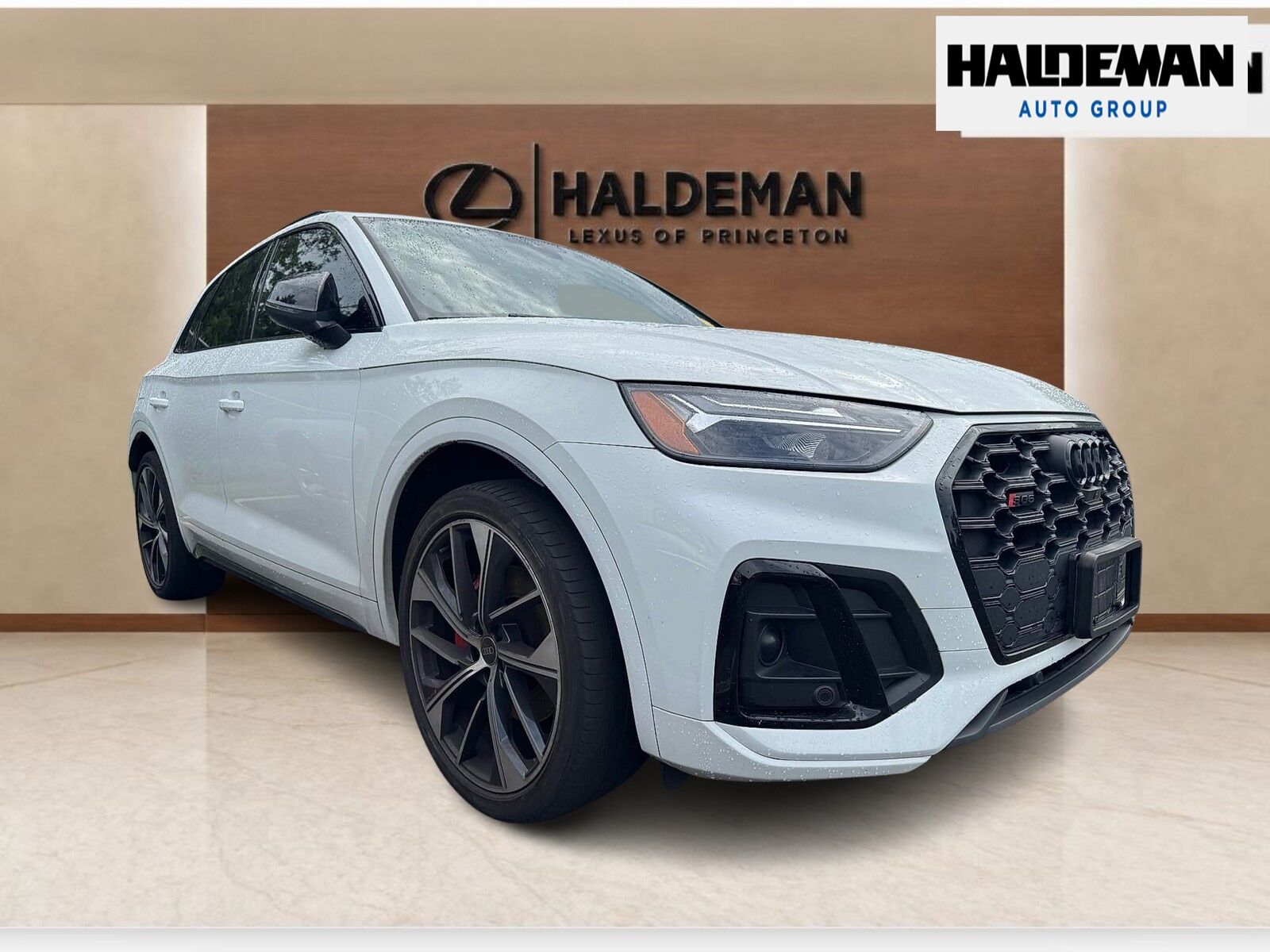 2022 AUDI SQ5