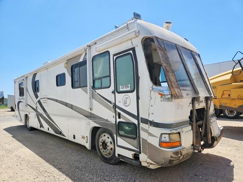 2002 FREIGHTLINER XC Chassis