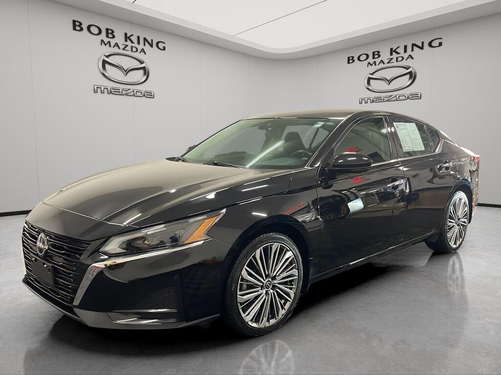 2024 NISSAN Altima