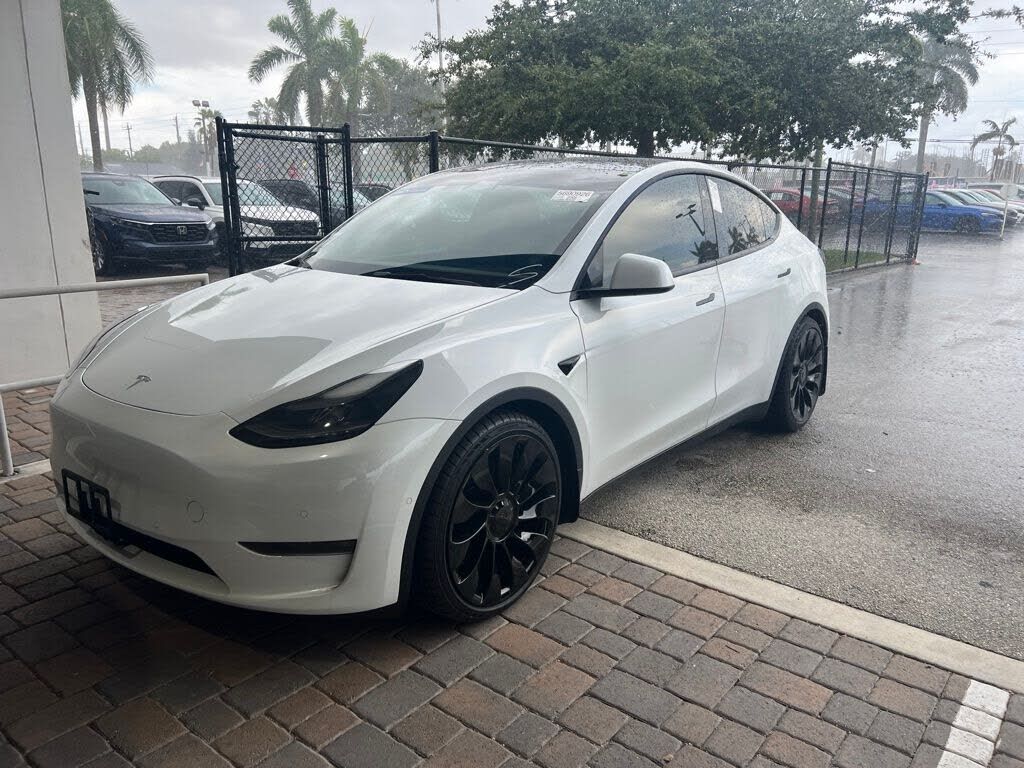 2022 TESLA Model Y