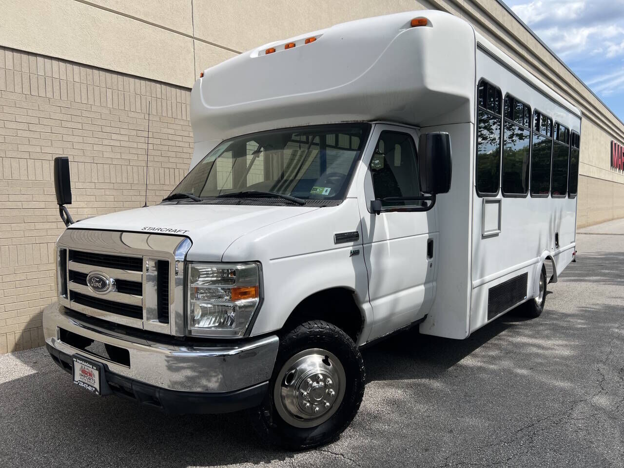 2013 FORD E-350