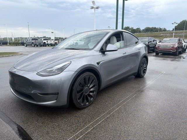 2025 TESLA Model Y