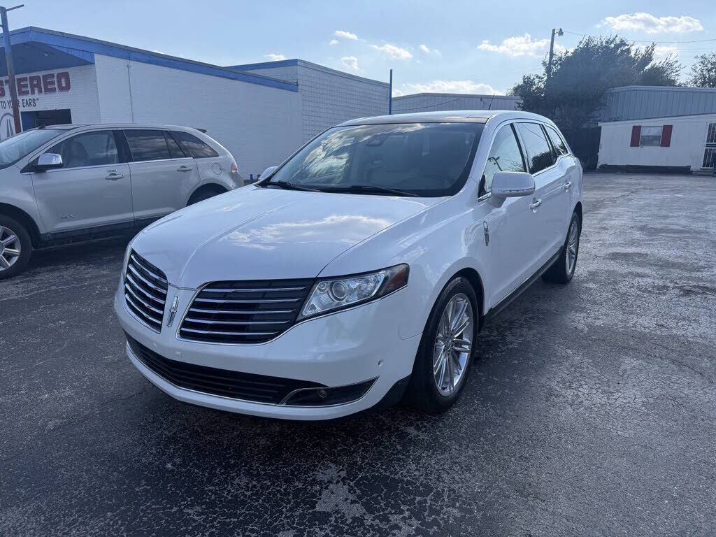 2019 LINCOLN MKT