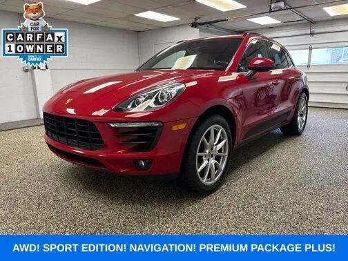 2018 PORSCHE Macan