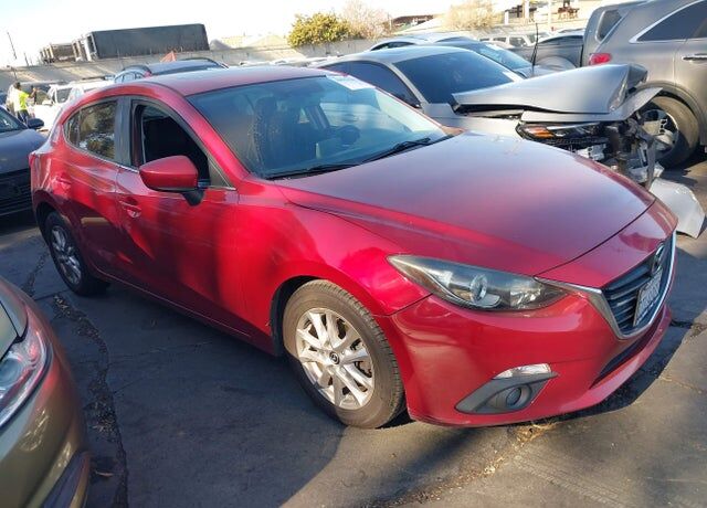 2016 MAZDA Mazda3