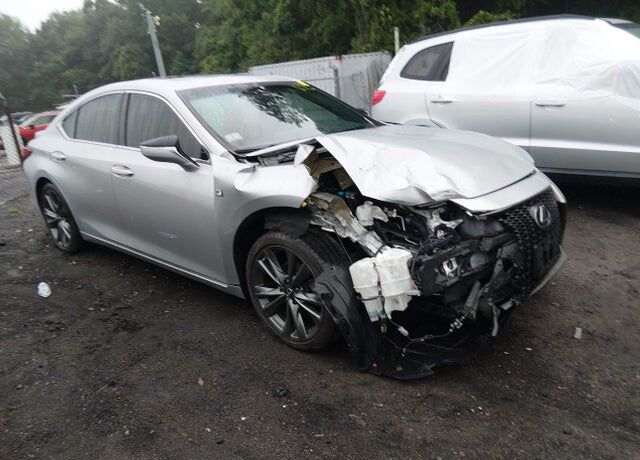 2019 LEXUS ES