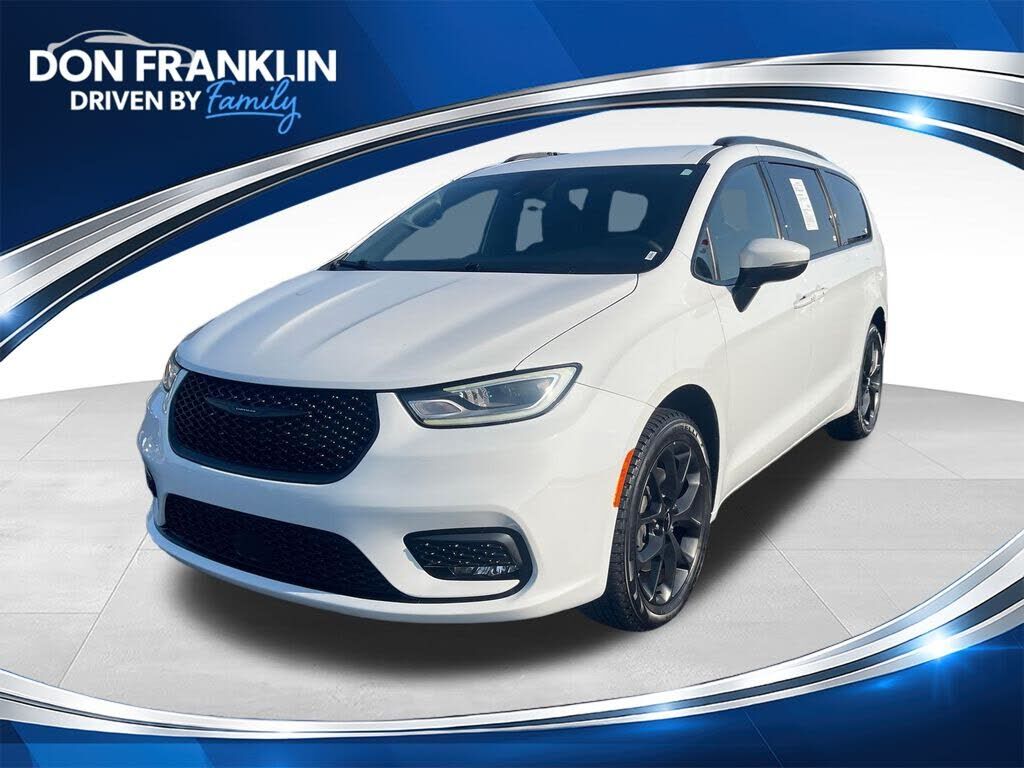 2023 CHRYSLER Pacifica